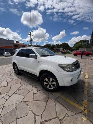 TOYOTA HILUX SW4 3.0 SRV 4X4 16V TURBO INTERCOOLER DIESEL 4P AUTOMÁTICO